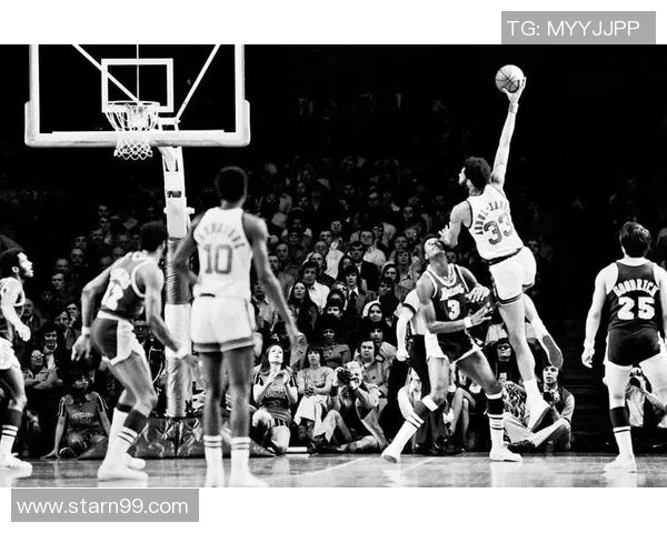 卡里姆阿布杜尔贾巴尔的传奇人生与篮球智慧启示录